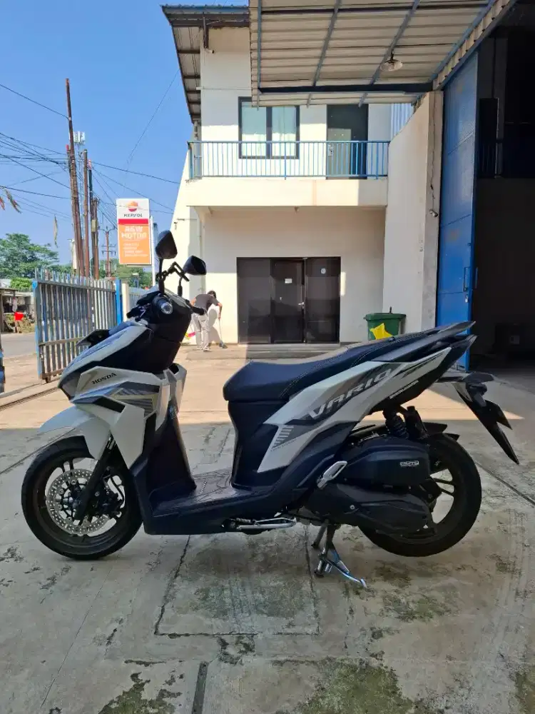 Honda Vario 125 CBS ISS SP Tahun 2022