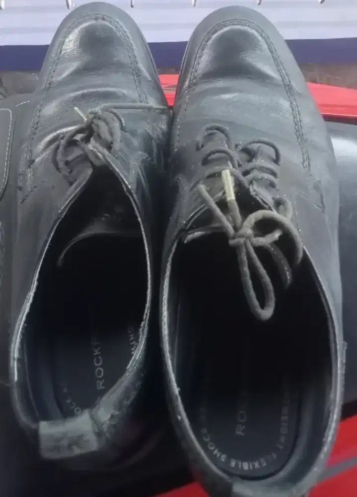Jual sepatu mrek rock sport kulit .kondisi bagus harga..100.000