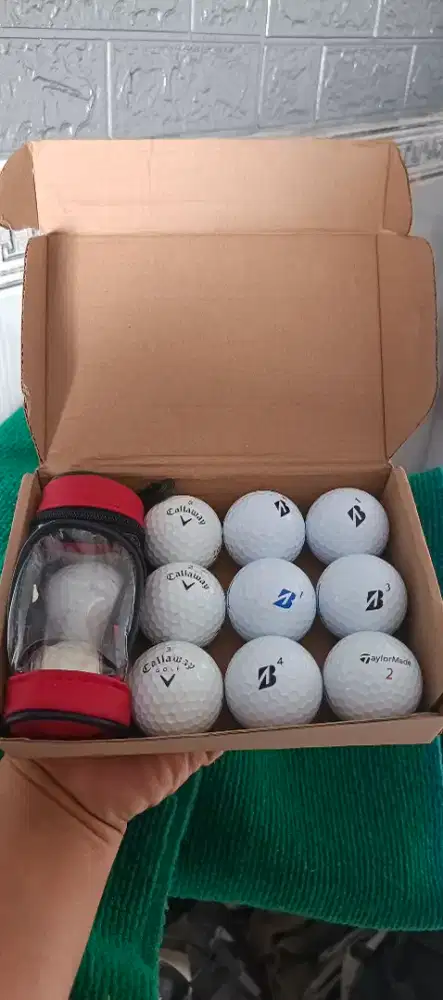 Bola Golf isi 12pcs Free Pouch Bola,Kondisi Seperti baru,Murah ajaa