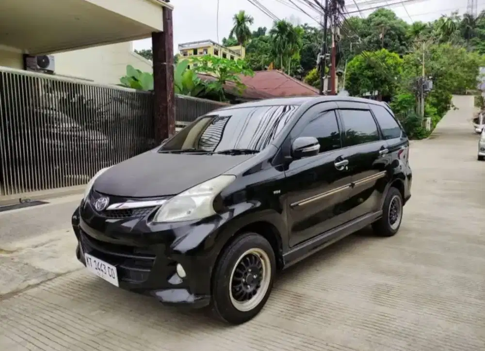 Toyota avanza veloz matic 2014