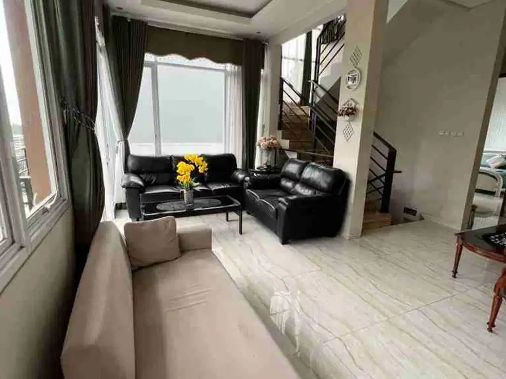 Rumah Dago Resort Pakar Dkt Cigadung fasilitas Kolam Renang