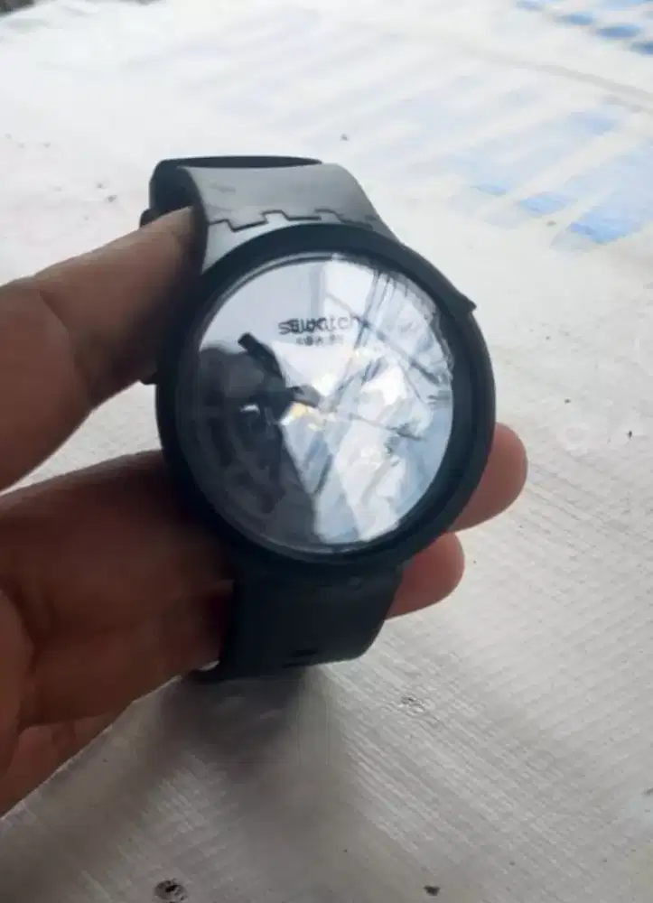 Jam tangan Pria SWATCH. Swiss