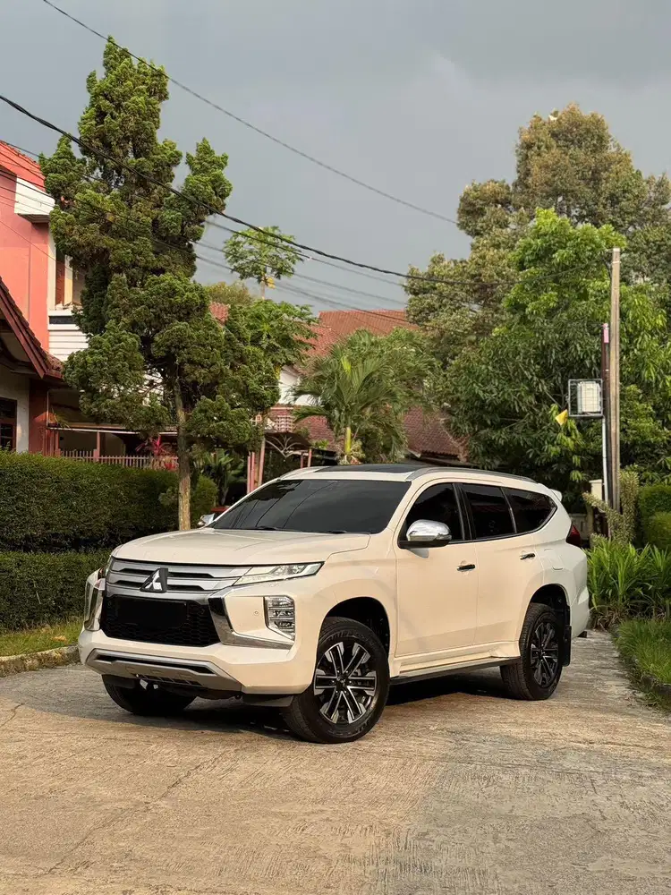 Pajero Dakar 2022 Terawat mulus service record upgrade power backdoor