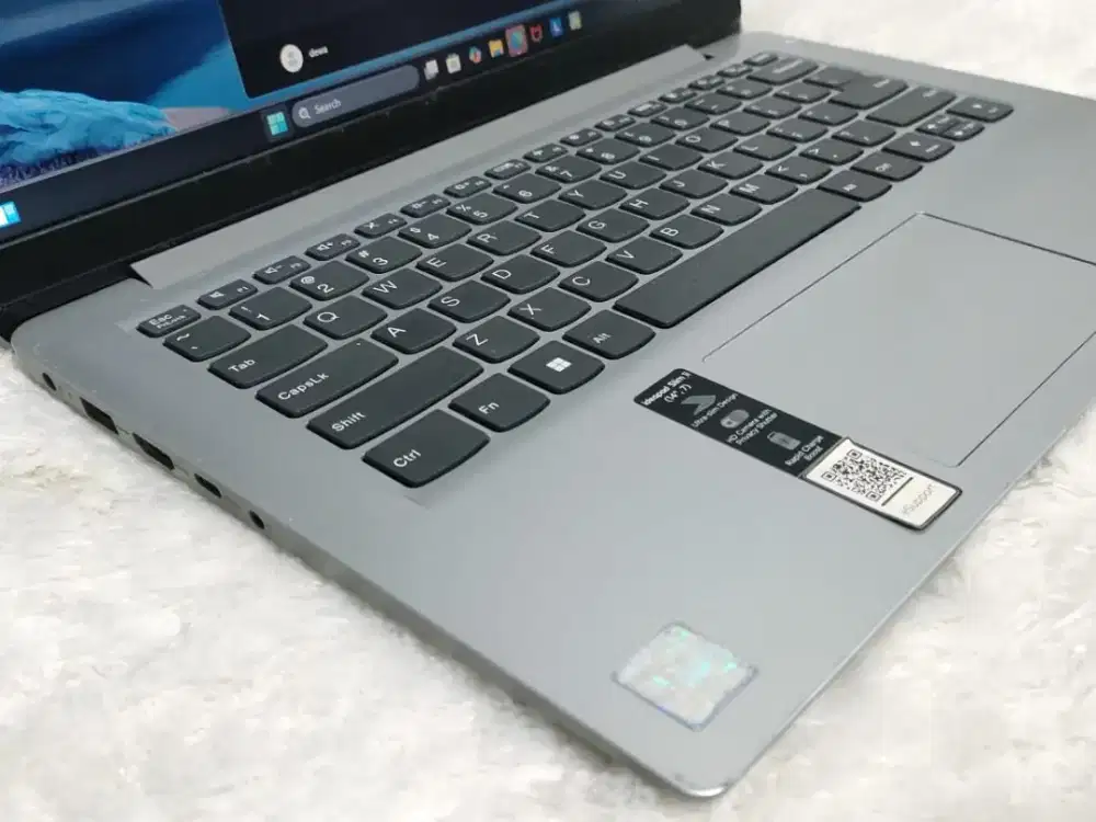 Lenovo Slim 1i
Intel Celeron N4020