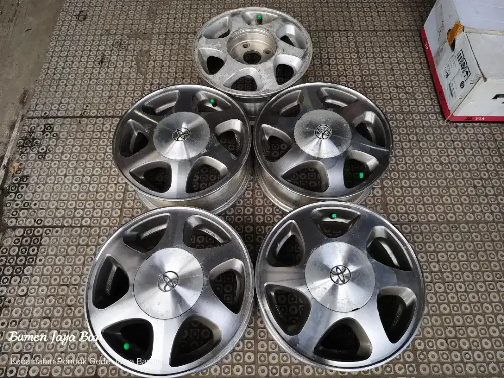 Velg ori Toyota kijang LGX 1997 R14 pcd 4x114 avanza xenia futura