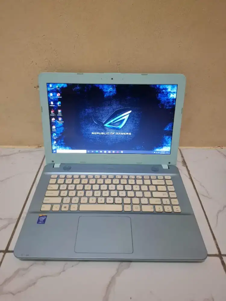 Spesifikasi Asus X441UA