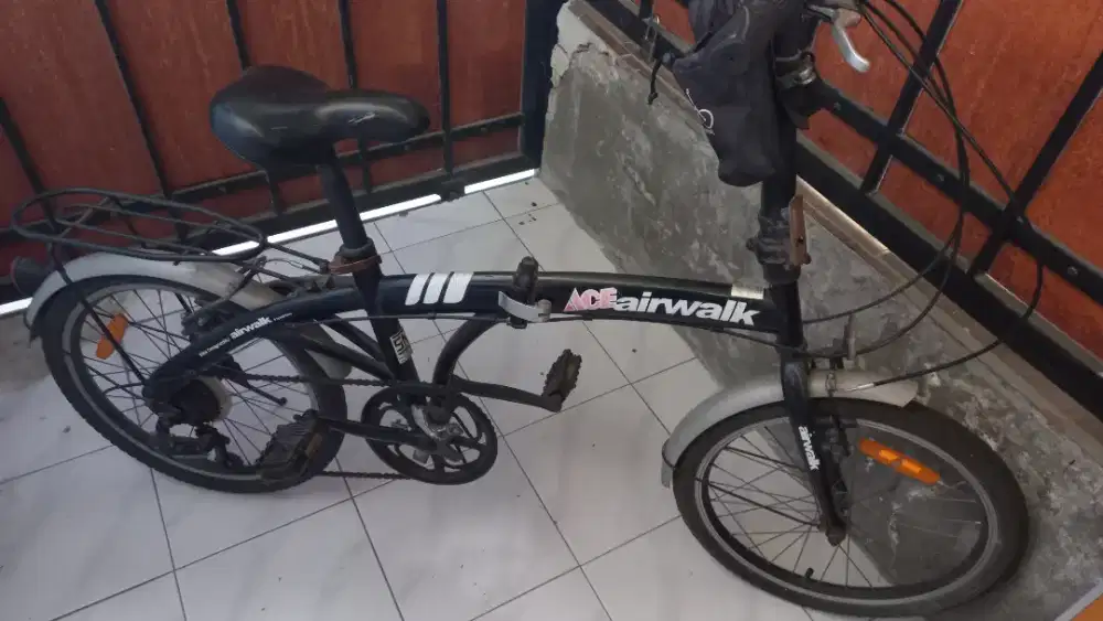 Sepeda Lipat AceWalk 20in