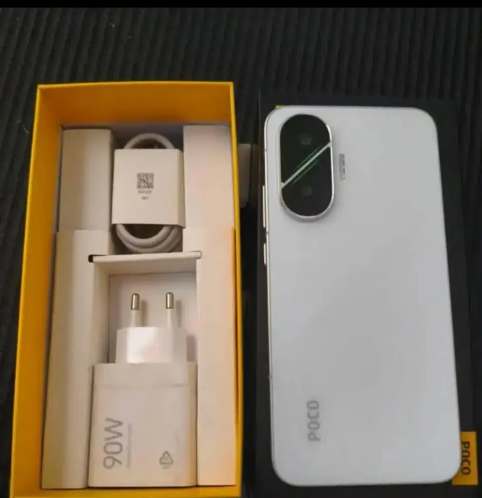 POCO F7 Ram 12/512  Fullset white