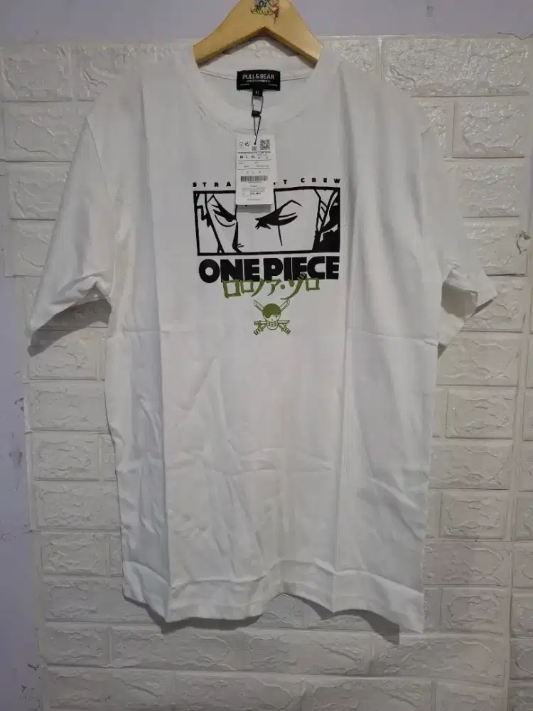 Kaos original Pul&Bear x Onepiece size XL
