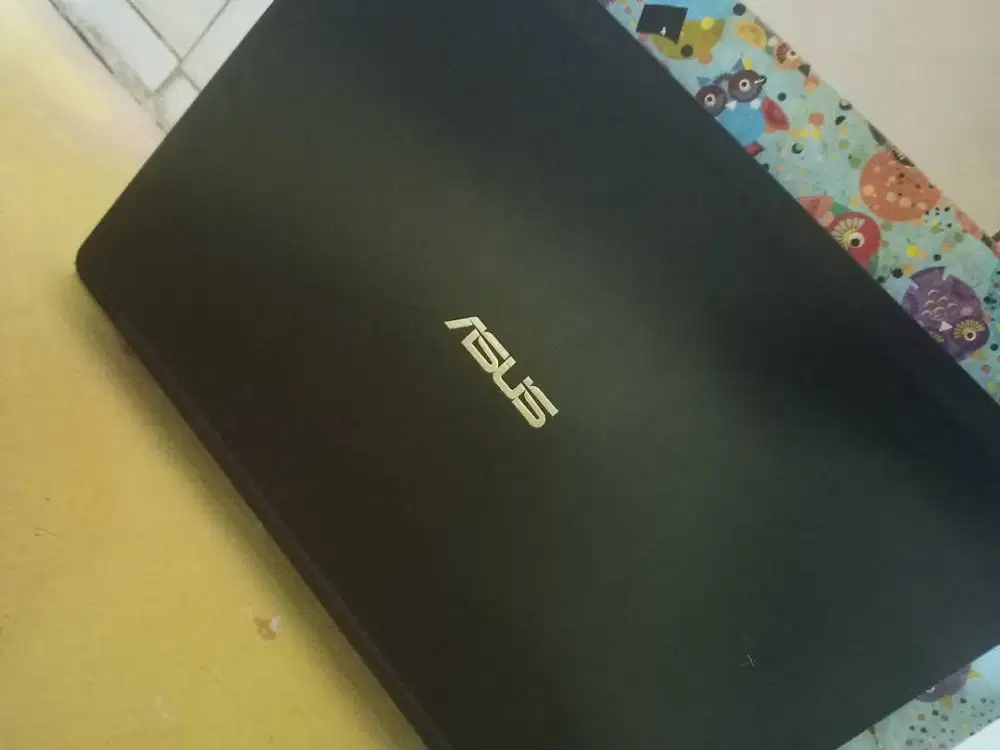 Laptopbok asus flip tochscreen