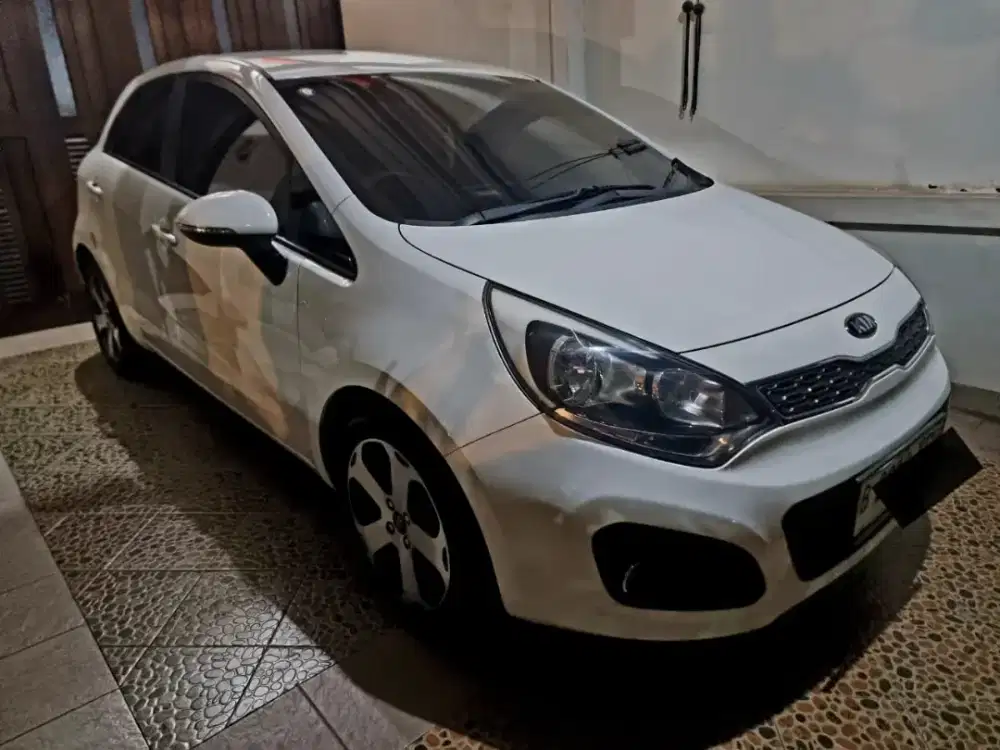 Kia rio matic th 2014 Istimewa low km