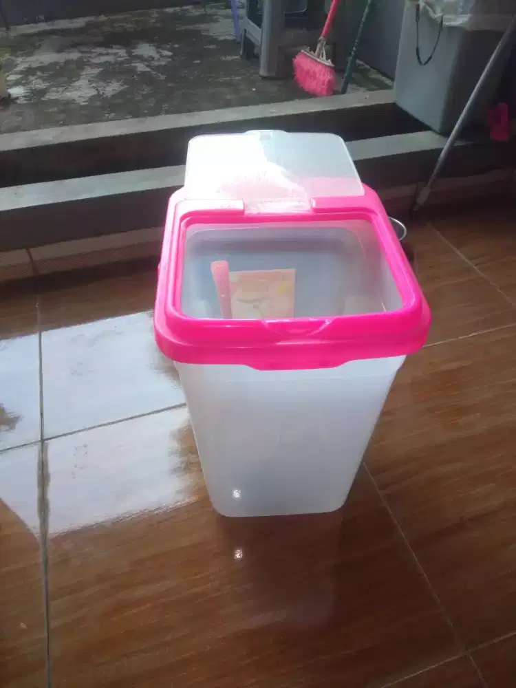 Tempat es buah es kobok es cekek..