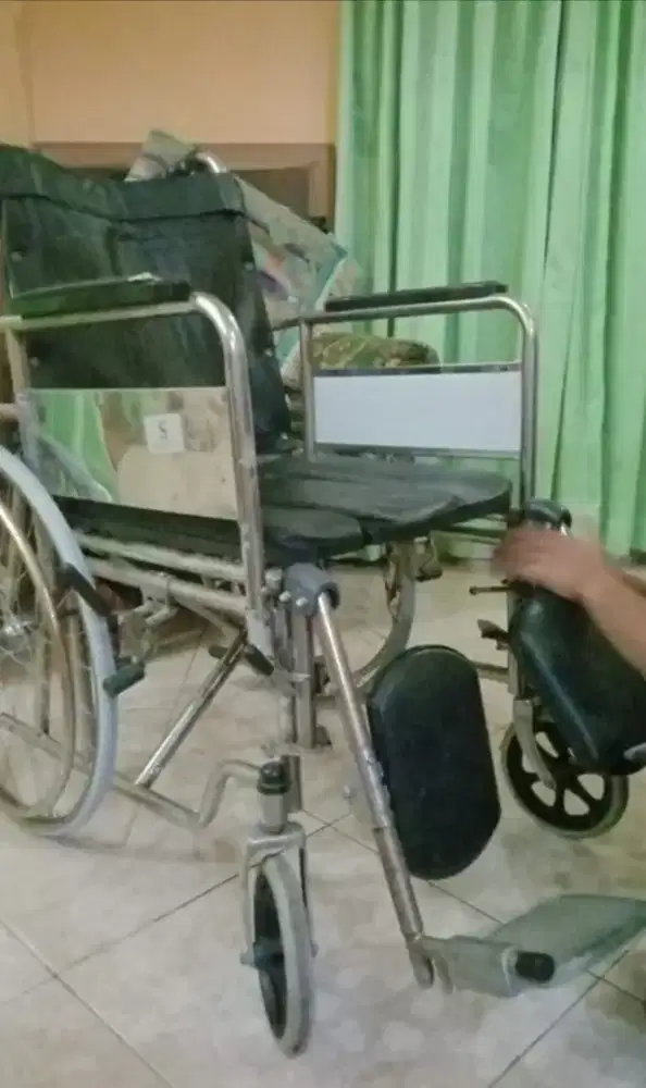 kursi roda bekas bisa untuk pup