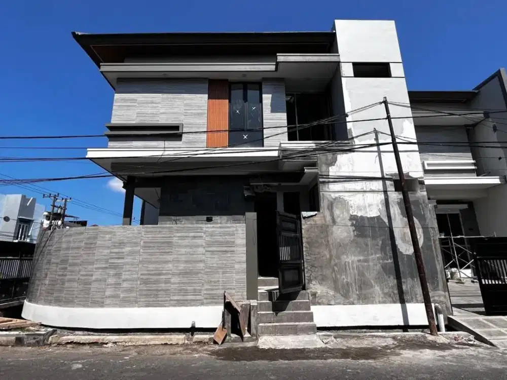 Rumah Baru Nginden Intan Timur, pojok / hook,  Dekat Kampus Untag, Run