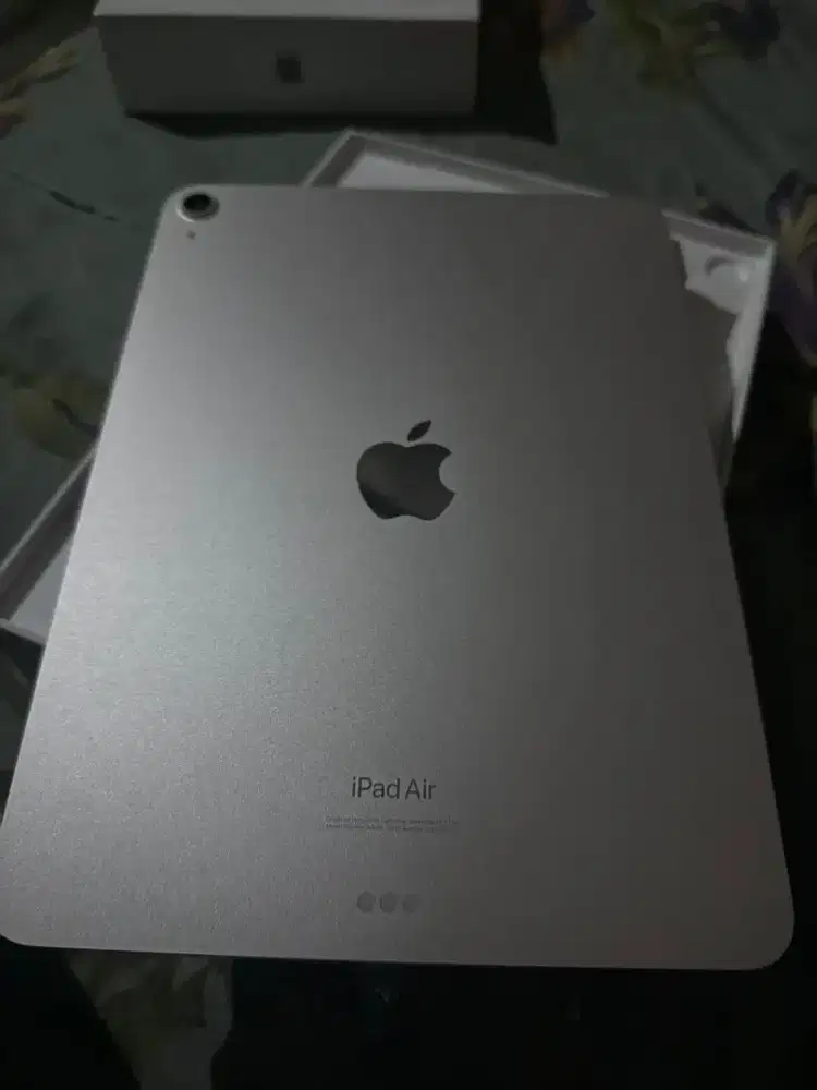 Apple iPad air5 M1 64gb