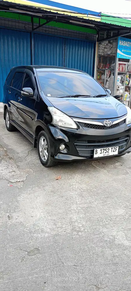 Veloz matic 1,5 tahun 2012