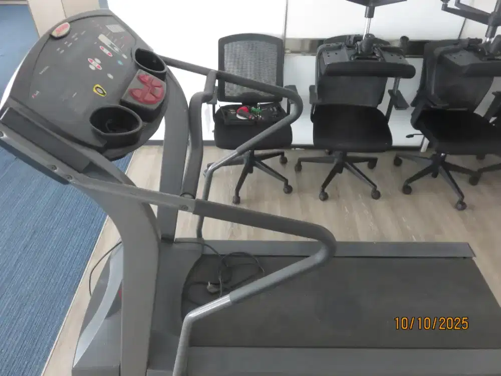Life Fitness T5 Treadmill