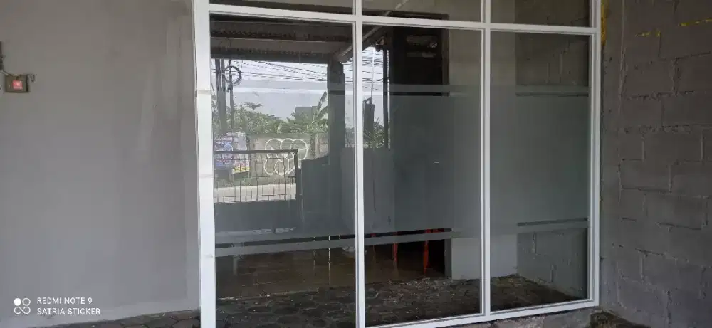 Pusat aneka sticker sandblast stiker oneway & kaca film rumah & kantor