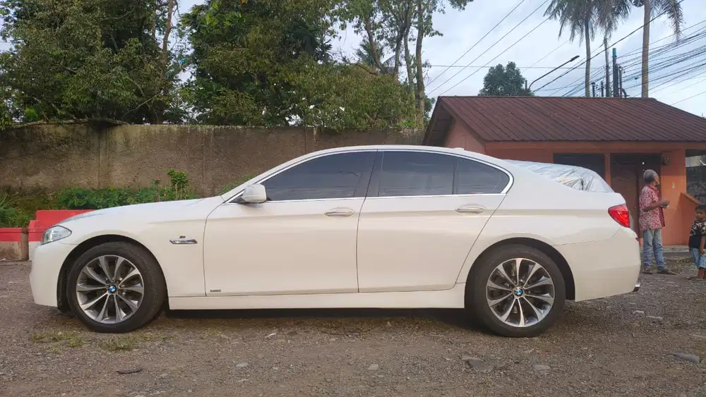 BMW 528i 2013 Bensin