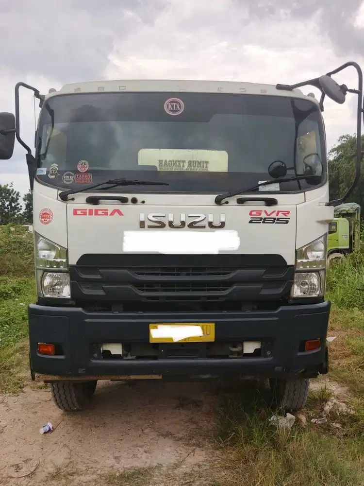 Isuzu GVR Tracktor Head 2021