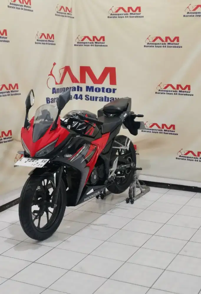 Km 7 Ribu Honda CBR 150R hitam merah tahun 2019