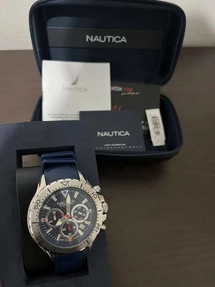 Jam tangan Pria Nautica NST Chrono NAPNSF201