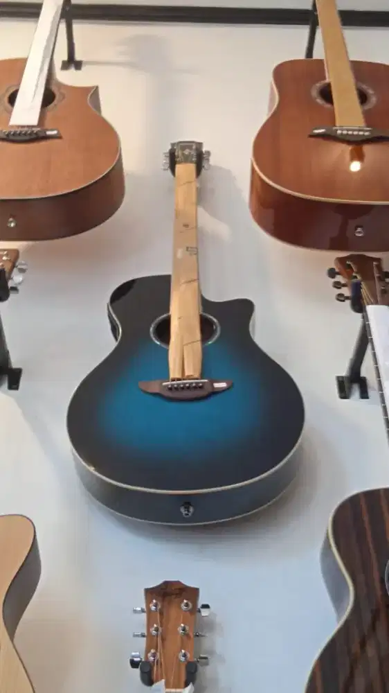 Gitar yamaha APX600