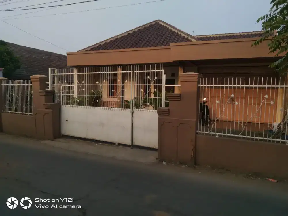 dijual rumah kampung di pinggir jalan