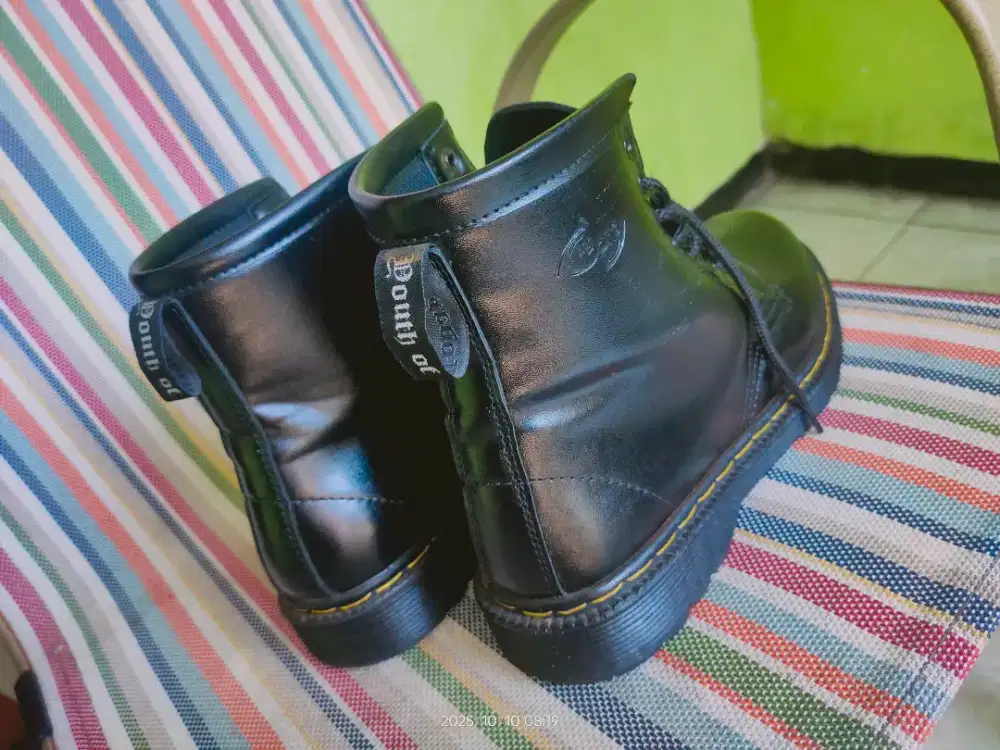 Sepatu boots pria Maskulin