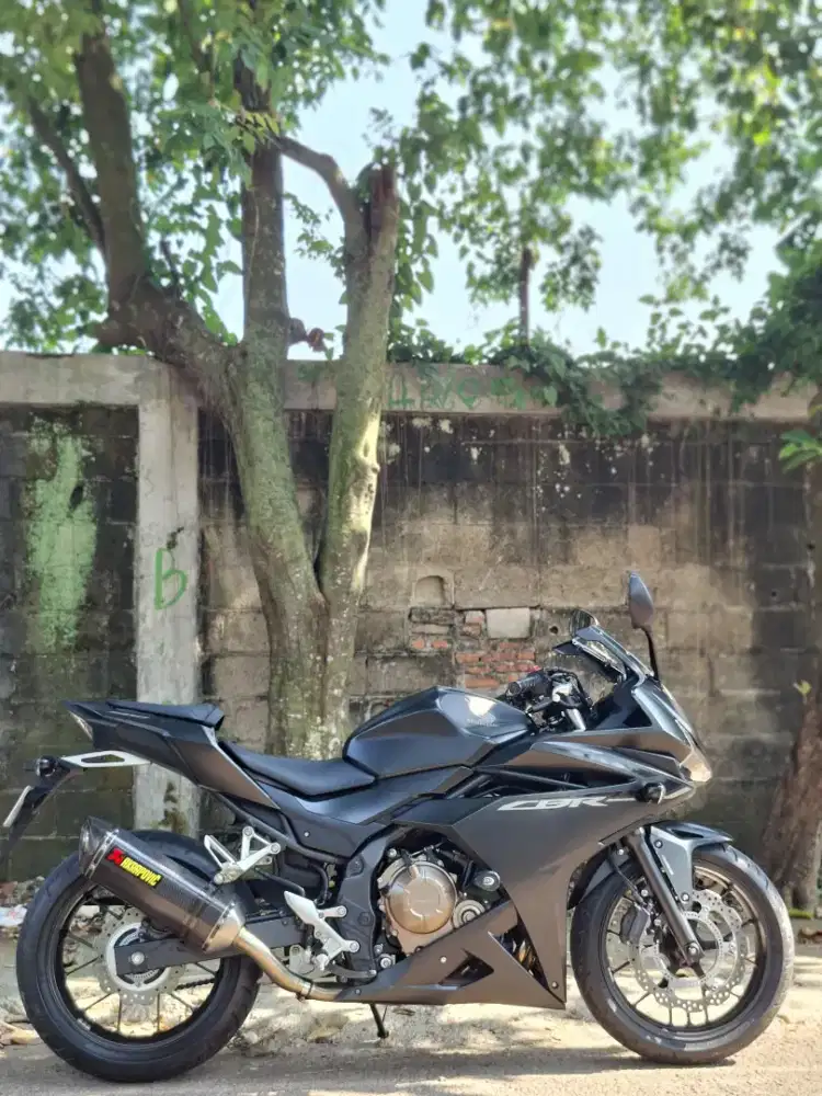 CBR 500R istimewa KM 2800 an saja