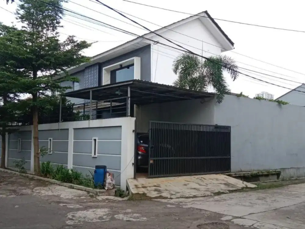 Dibawah pasar! Rumah hitung tanah Di Buahbatu Batununggal kota Bandung