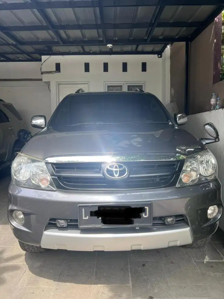 Fortuner 4x4 AT Bensin