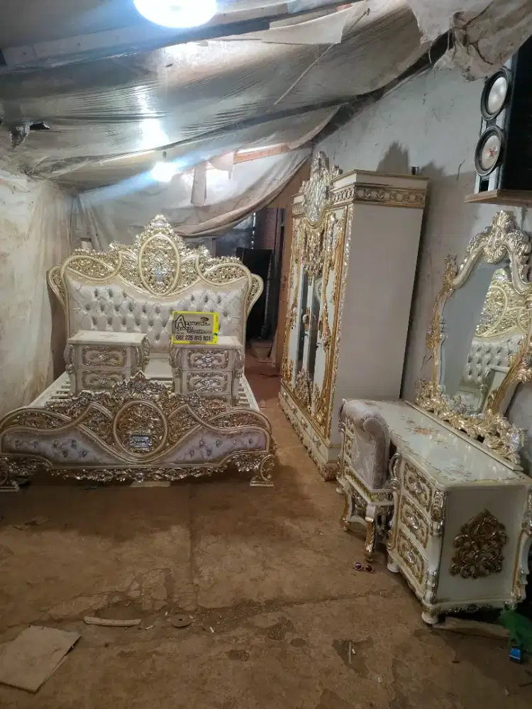 Tempat tidur set kamar terbaru full kayu jati