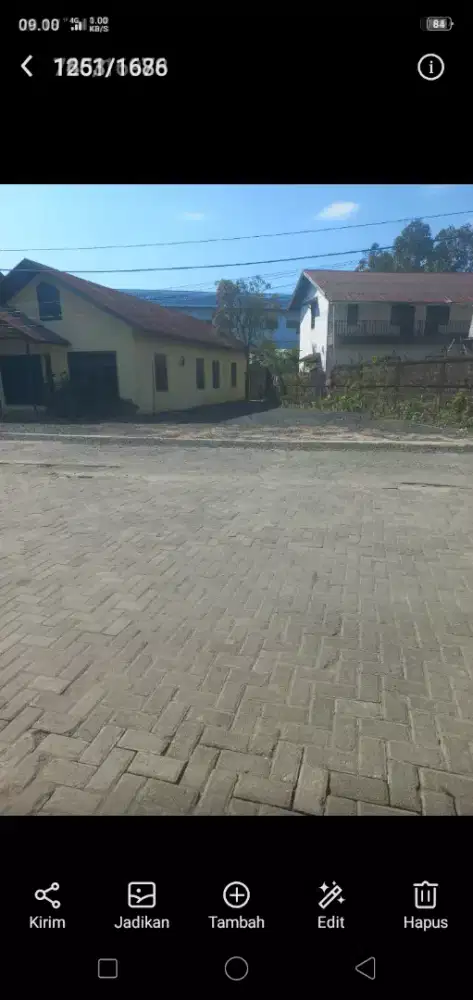 Dijual Tanah dan bangunan semi permanen yg ada berdiri diatasnya