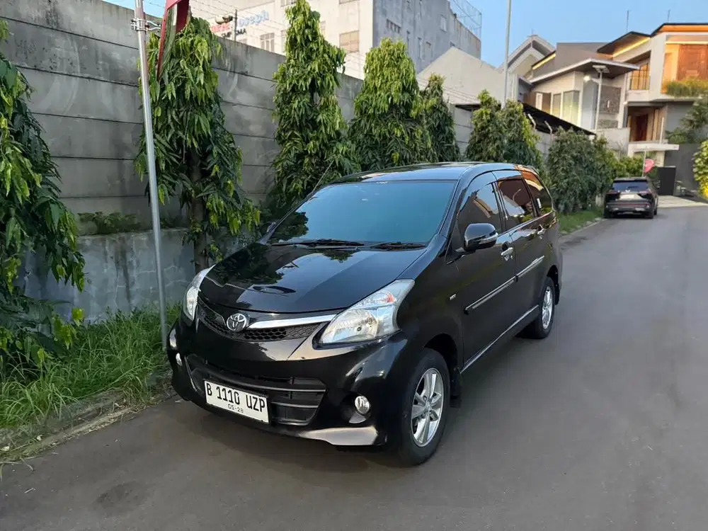 Km 40rb Toyota Avanza Veloz 2013 AT