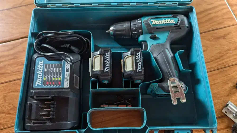 Makitta df333d fullset