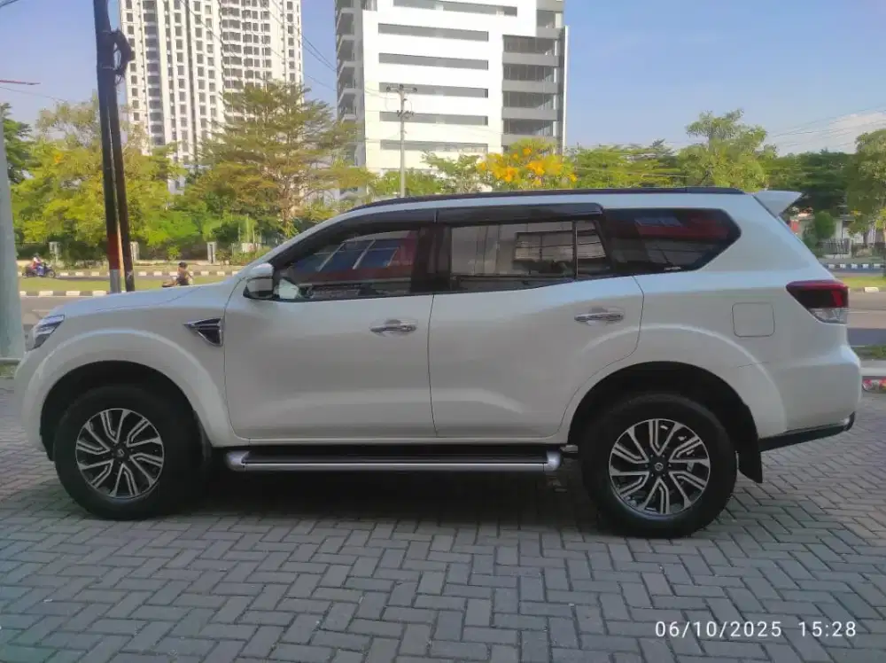 BUTUH UANG NISSAN TERRA