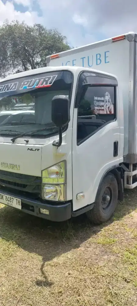 Truk isuzu elf box pendingin