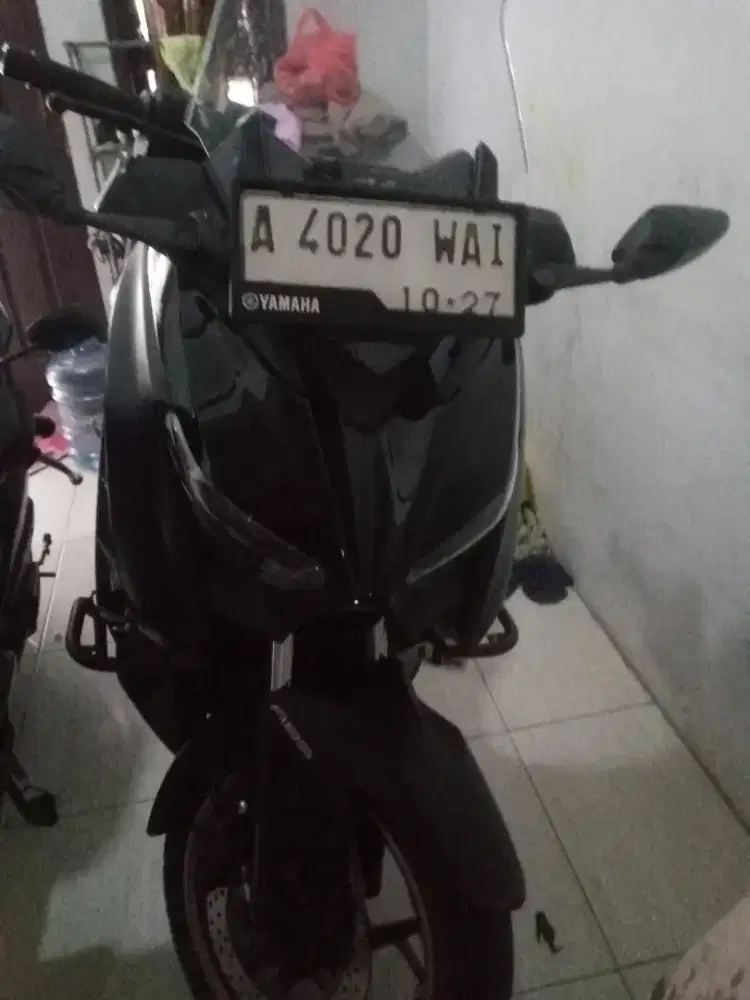 Xmax abs 2022 KM antik