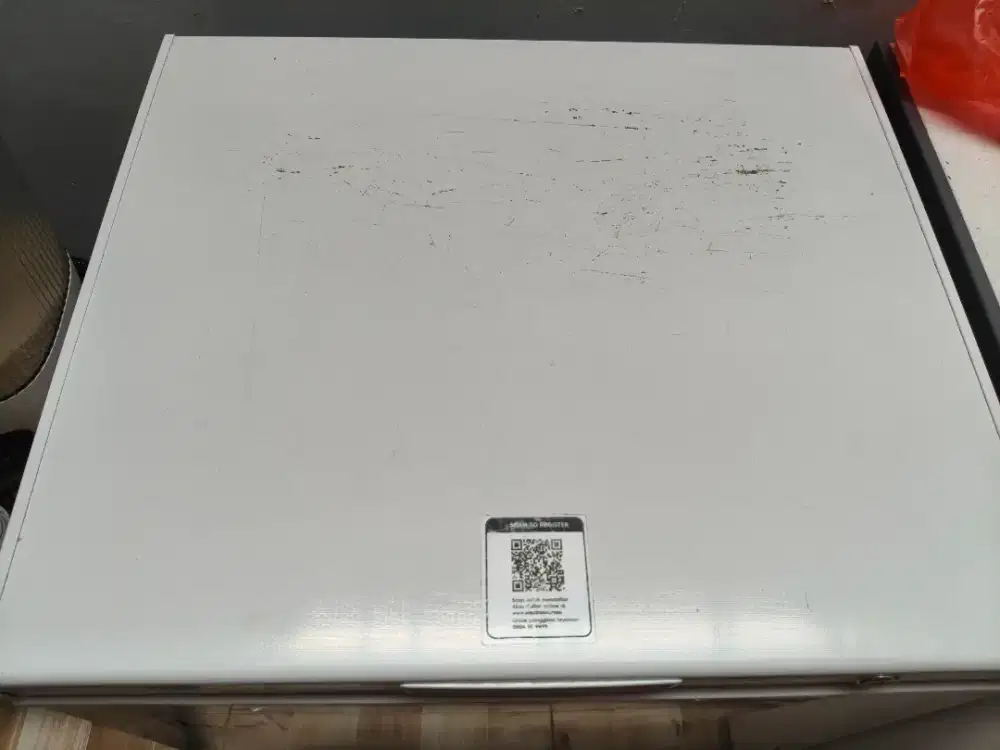 Jual second frezzer box electrolux