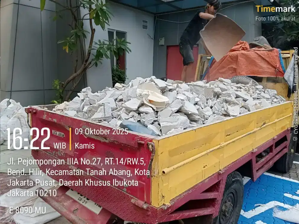 Jasa buang puing dan angkut tanah