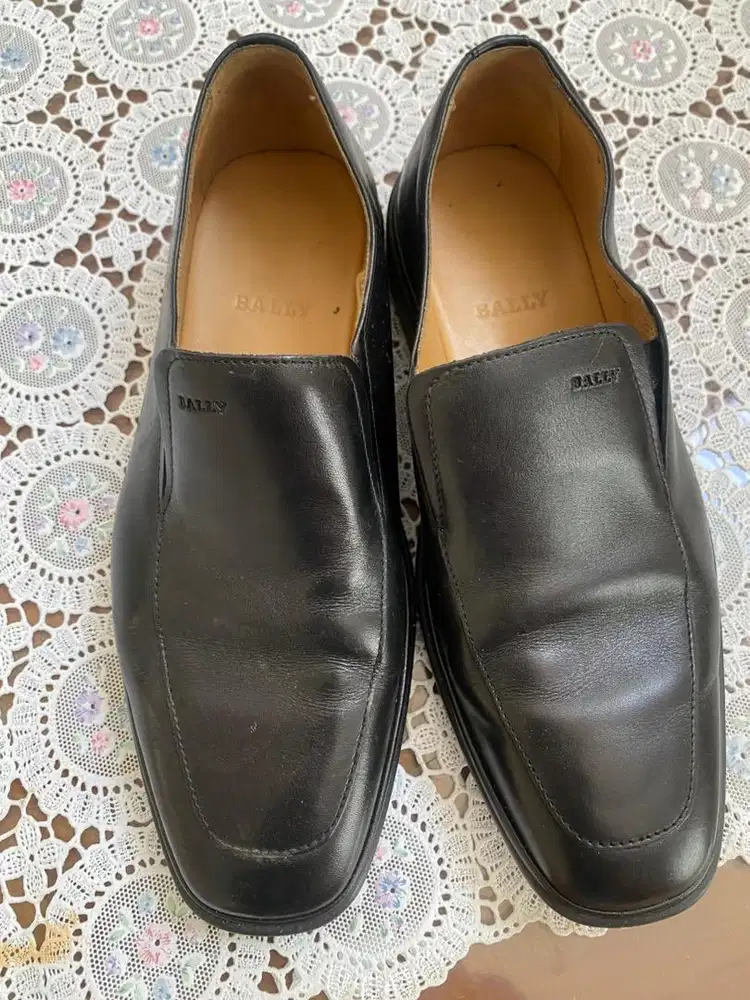Sepatu kulit asli sz 40