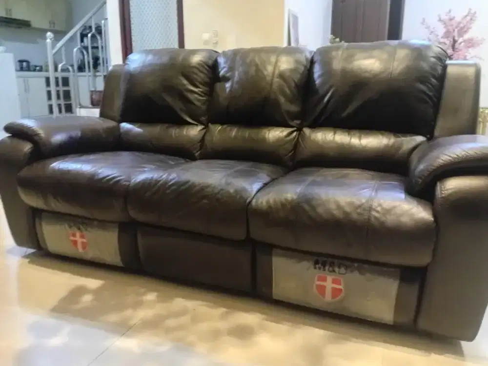 Sofa Kulit Reclainer merk M&D seperti Cheers Cellini Informa