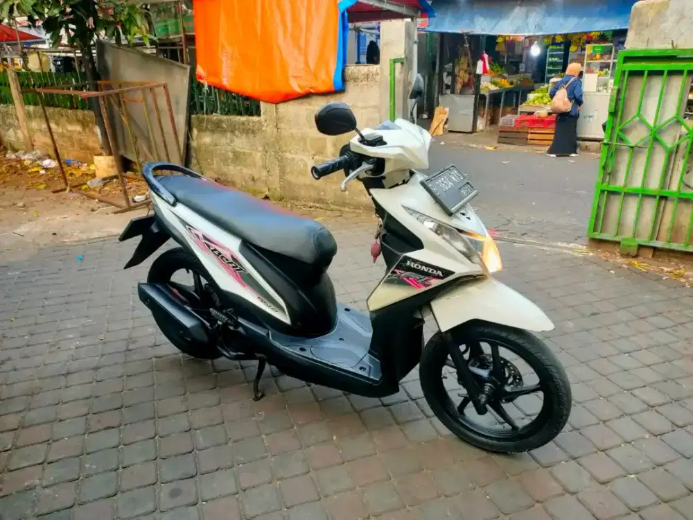 Honda Beat 110cc PGM-FI Tahun 2013