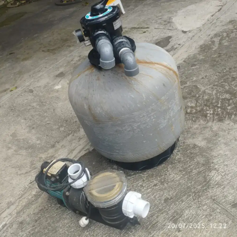 Pompa dan filter kolam renang