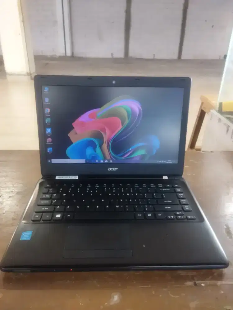 Acer Travelmate P245 Black