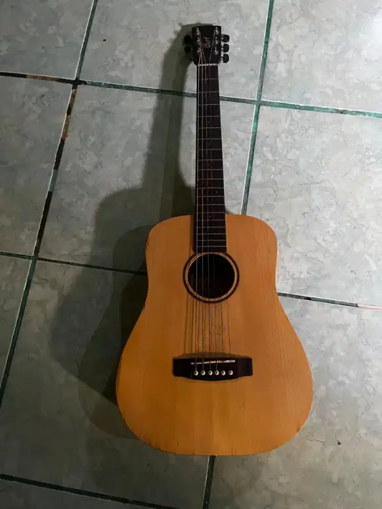 Dijual gitar Cort