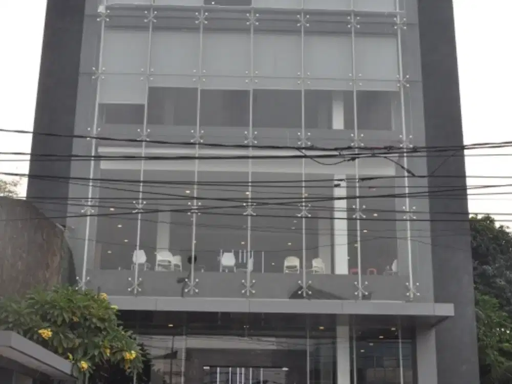 Ruang Usaha Pinggir Jalan Raya Fatmawati Kebayoran Baru Jakarta