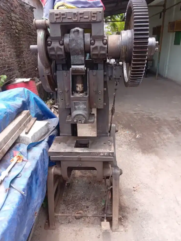 Mesin pon 15ton Taiwan