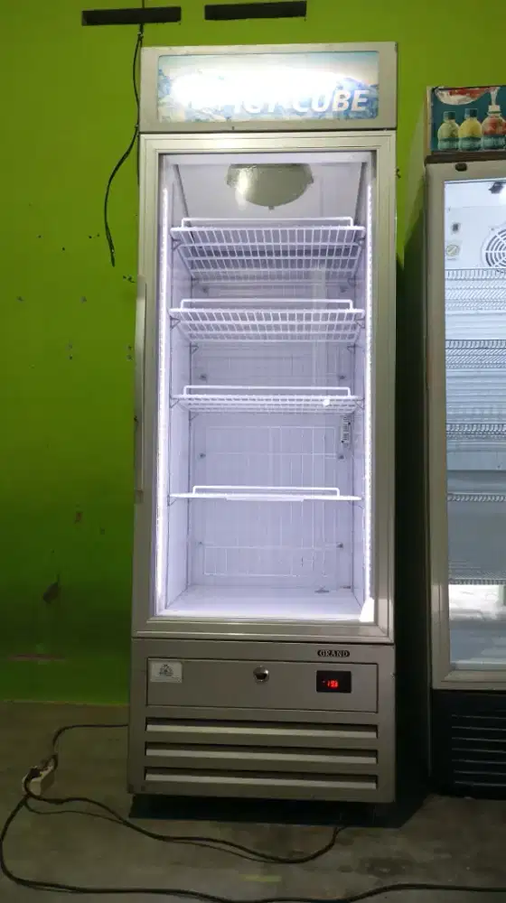 Showcase jumbo 500 liter